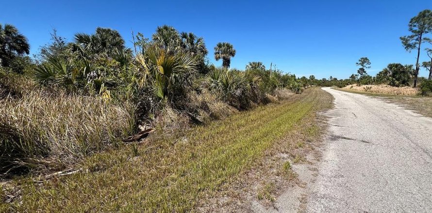 Terreno en North Port, Florida № 2161572