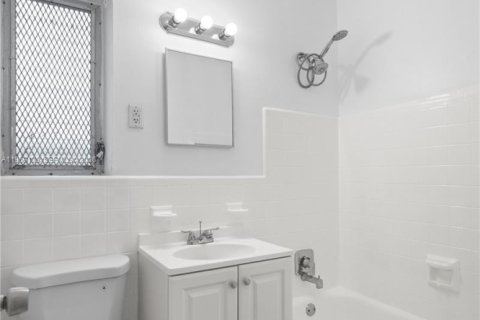 Villa ou maison à louer à Miami Beach, Floride: 2 chambres, 620.31 m2 № 2027686 - photo 24