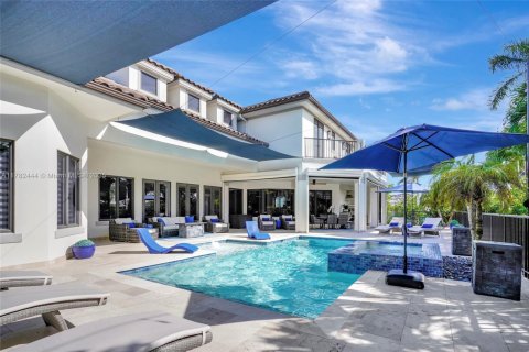 House in Naples, Florida 6 bedrooms № 1862602 - photo 6
