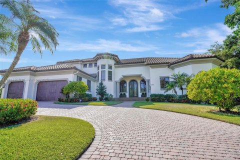 House in Naples, Florida 6 bedrooms № 1862602 - photo 1