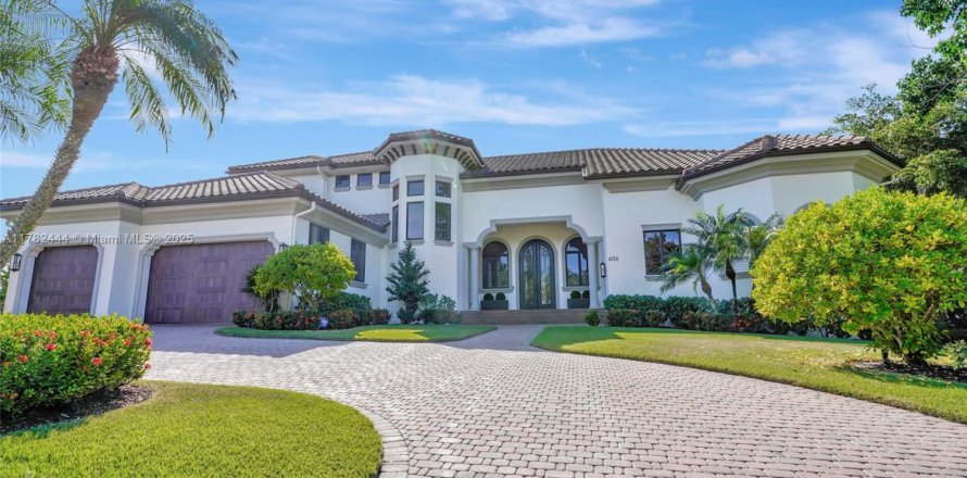 House in Naples, Florida 6 bedrooms № 1862602