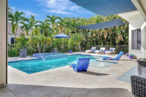 House in Naples, Florida 6 bedrooms № 1862602 - photo 8