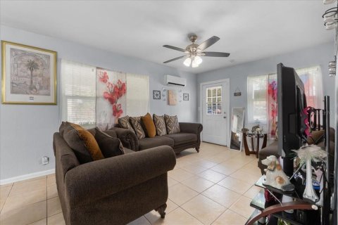 Casa en venta en Winter Haven, Florida, 3 dormitorios, 89.19 m2 № 1852651 - foto 9