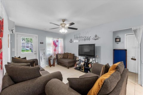 Casa en venta en Winter Haven, Florida, 3 dormitorios, 89.19 m2 № 1852651 - foto 8