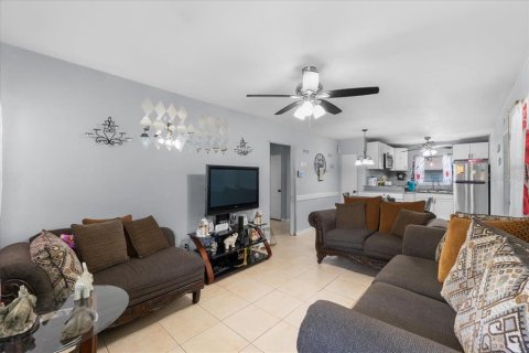 Casa en venta en Winter Haven, Florida, 3 dormitorios, 89.19 m2 № 1852651 - foto 10