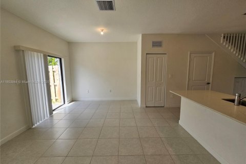 Townhouse in Homestead, Florida 3 bedrooms, 129.41 sq.m. № 1871758 - photo 11