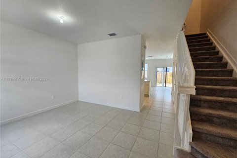 Townhouse in Homestead, Florida 3 bedrooms, 129.41 sq.m. № 1871758 - photo 3
