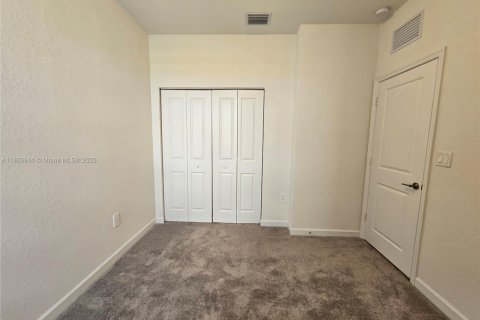 Townhouse in Homestead, Florida 3 bedrooms, 129.41 sq.m. № 1871758 - photo 20