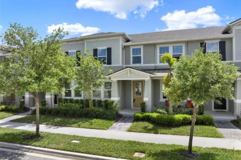 Adosado en venta en Winter Garden, Florida, 3 dormitorios, 166.48 m2 № 1624664 - foto 1