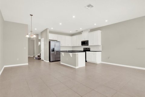 Adosado en venta en Winter Garden, Florida, 3 dormitorios, 166.48 m2 № 1624664 - foto 17