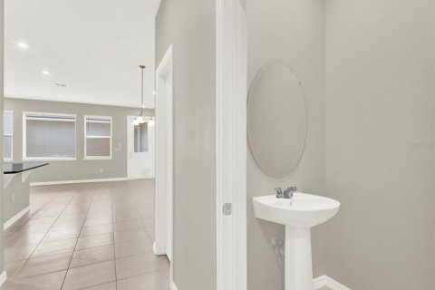 Adosado en venta en Winter Garden, Florida, 3 dormitorios, 166.48 m2 № 1624664 - foto 9