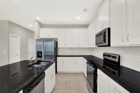 Adosado en venta en Winter Garden, Florida, 3 dormitorios, 166.48 m2 № 1624664 - foto 13