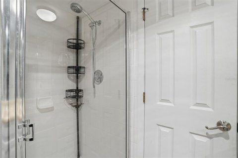 Condo in Cape Coral, Florida, 2 bedrooms № 2102800 - photo 20