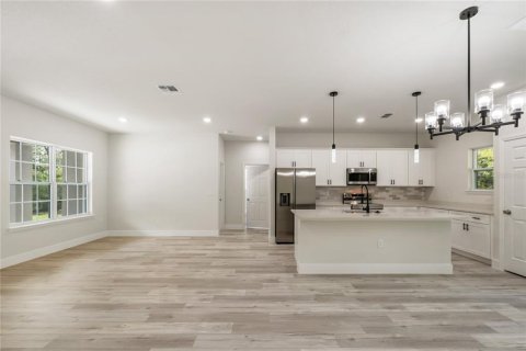 House in Citrus Springs, Florida 3 bedrooms, 142.05 sq.m. № 1780910 - photo 6