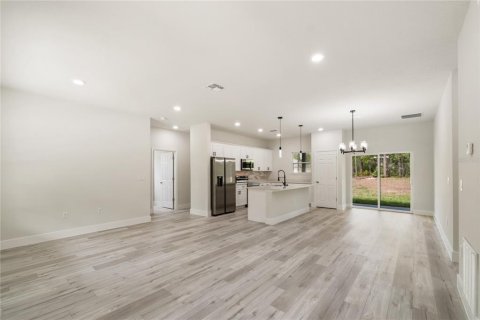 House in Citrus Springs, Florida 3 bedrooms, 142.05 sq.m. № 1780910 - photo 8