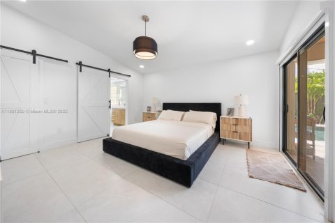 Casa en venta en Miami, Florida, 4 dormitorios, 209.03 m2 № 1977692 - foto 20