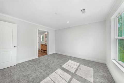 House in Port Charlotte, Florida 3 bedrooms, 134.43 sq.m. № 1894363 - photo 13