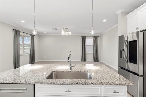 Casa en alquiler en Wesley Chapel, Florida, 3 dormitorios, 242.1 m2 № 1904461 - foto 7