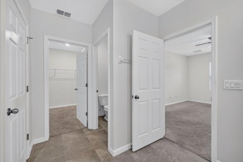 House in Port St. Lucie, Florida 4 bedrooms, 181.62 sq.m. № 2186721 - photo 17