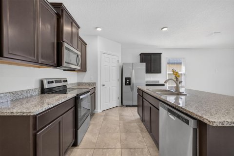 House in Port St. Lucie, Florida 4 bedrooms, 181.62 sq.m. № 2186721 - photo 7