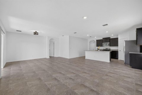 House in Port St. Lucie, Florida 4 bedrooms, 181.62 sq.m. № 2186721 - photo 10