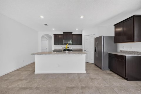 House in Port St. Lucie, Florida 4 bedrooms, 181.62 sq.m. № 2186721 - photo 8