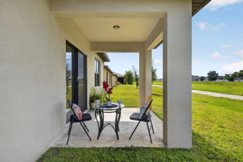 House in Port St. Lucie, Florida 4 bedrooms, 181.62 sq.m. № 2186721 - photo 28