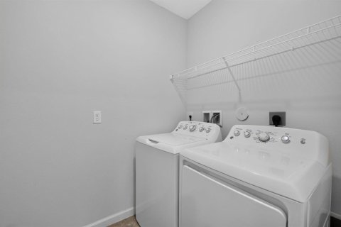 House in Port St. Lucie, Florida 4 bedrooms, 181.62 sq.m. № 2186721 - photo 22