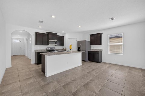 House in Port St. Lucie, Florida 4 bedrooms, 181.62 sq.m. № 2186721 - photo 5