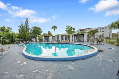 Купить кондоминиум в Лодердейл-Лейкс, Флорида 1 спальня, 69.49м2, № 2001628 - фото 25