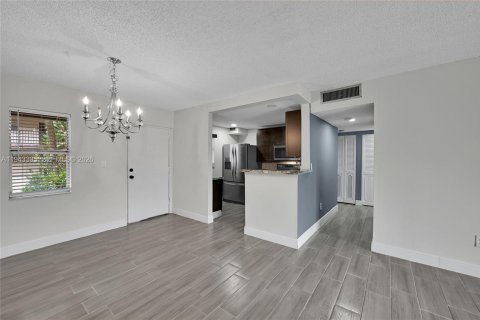 Купить кондоминиум в Лодердейл-Лейкс, Флорида 1 спальня, 69.49м2, № 2001628 - фото 4