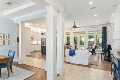 House in Gainesville, Florida 4 bedrooms, 300.26 sq.m. № 1616893 - photo 6