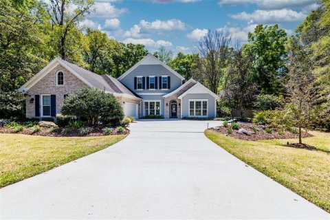 House in Gainesville, Florida 4 bedrooms, 300.26 sq.m. № 1616893 - photo 1