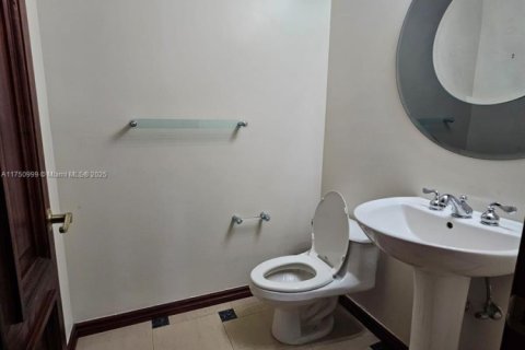 Condominio en venta en Aventura, Florida, 3 dormitorios, 226.68 m2 № 1937910 - foto 28