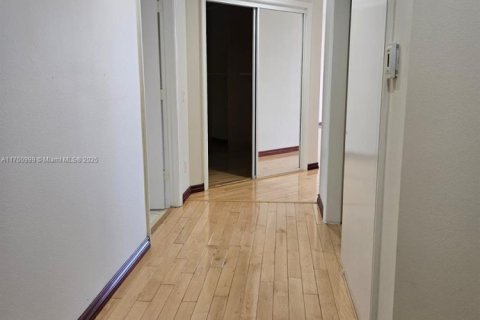 Condominio en venta en Aventura, Florida, 3 dormitorios, 226.68 m2 № 1937910 - foto 17
