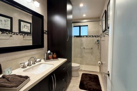 Casa en venta en Hialeah, Florida, 3 dormitorios, 123.93 m2 № 2168986 - foto 30