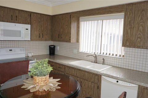 Condo in Hudson, Florida, 2 bedrooms  № 1589841 - photo 6