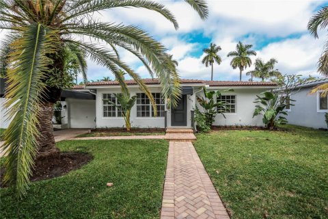Villa ou maison à Hollywood, Floride 2 chambres, 136.01 m2 № 2065395