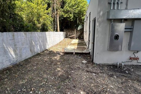 Immobilier commercial à vendre à Miami, Floride № 2019325 - photo 18