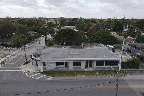 Immobilier commercial à vendre à Miami, Floride № 2019325 - photo 3
