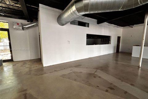 Immobilier commercial à vendre à Miami, Floride № 2019325 - photo 15