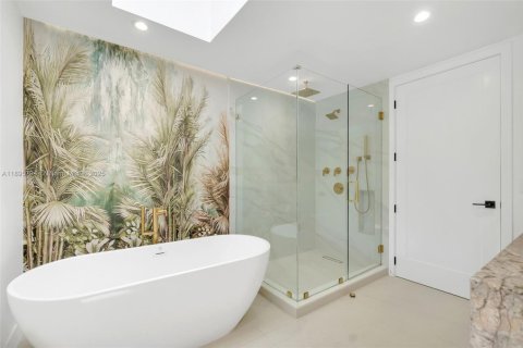 Villa ou maison à vendre à Miami, Floride: 4 chambres, 313.64 m2 № 1950363 - photo 29