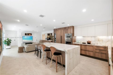 Villa ou maison à vendre à Miami, Floride: 4 chambres, 313.64 m2 № 1950363 - photo 20