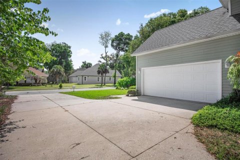 House in Flagler Beach, Florida 3 bedrooms, 171.59 sq.m. № 2122755 - photo 3