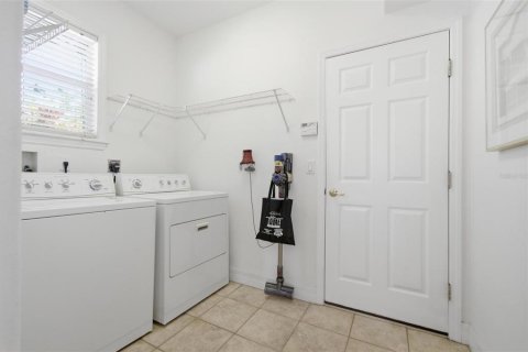 House in Flagler Beach, Florida 3 bedrooms, 171.59 sq.m. № 2122755 - photo 20