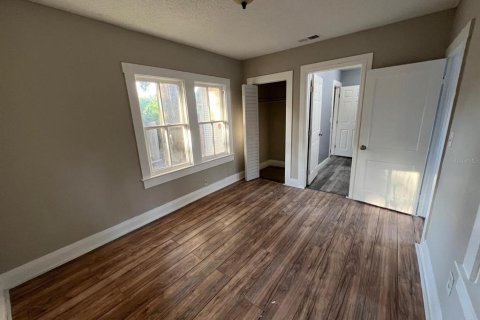 House in Tampa, Florida 2 bedrooms, 92.44 sq.m. № 2233414 - photo 11