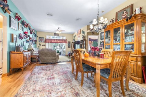 House in Wesley Chapel, Florida 4 bedrooms, 154.68 sq.m. № 2425580 - photo 5