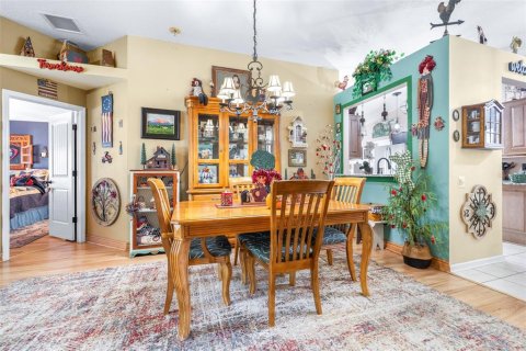 House in Wesley Chapel, Florida 4 bedrooms, 154.68 sq.m. № 2425580 - photo 6