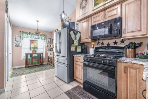 House in Wesley Chapel, Florida 4 bedrooms, 154.68 sq.m. № 2425580 - photo 8