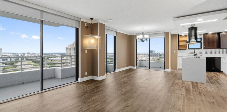 Condominio en Aventura, Florida, 2 dormitorios № 1987765